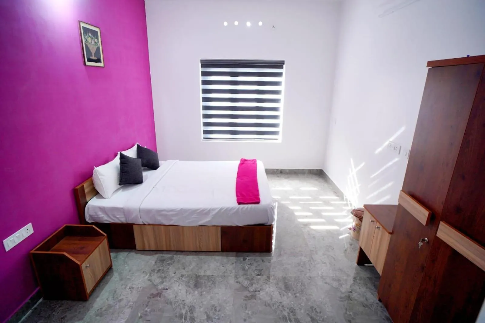 Vaishnavam Double Bedroom Villa 테카디
