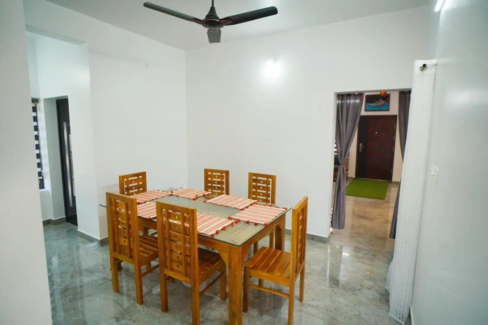 Vaishnavam Double Bedroom Villa 테카디 0*,